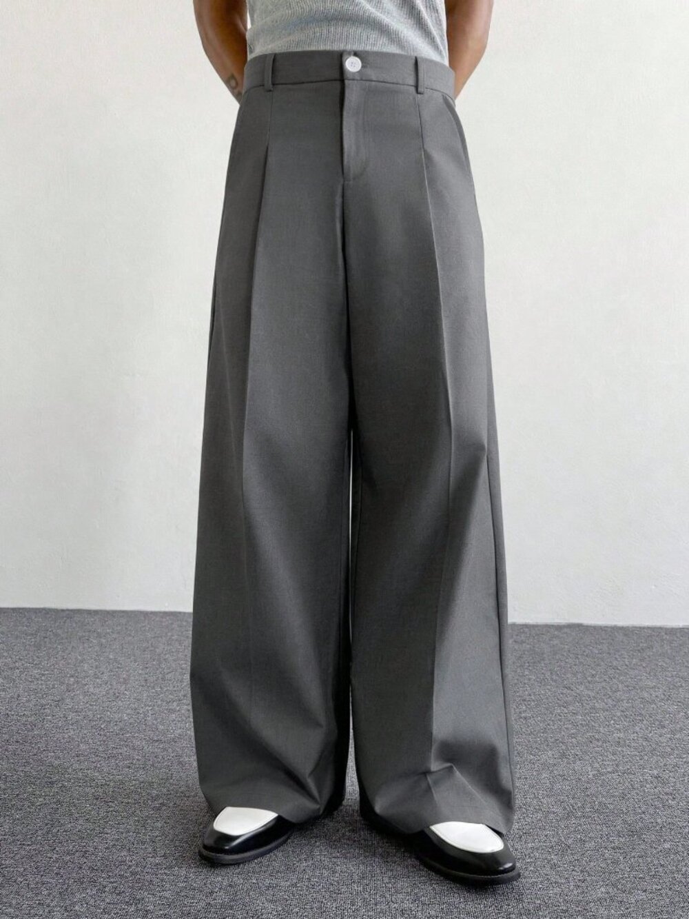 Dark Grey Casual Men's Wide Leg Pants - Picture 5 of 5